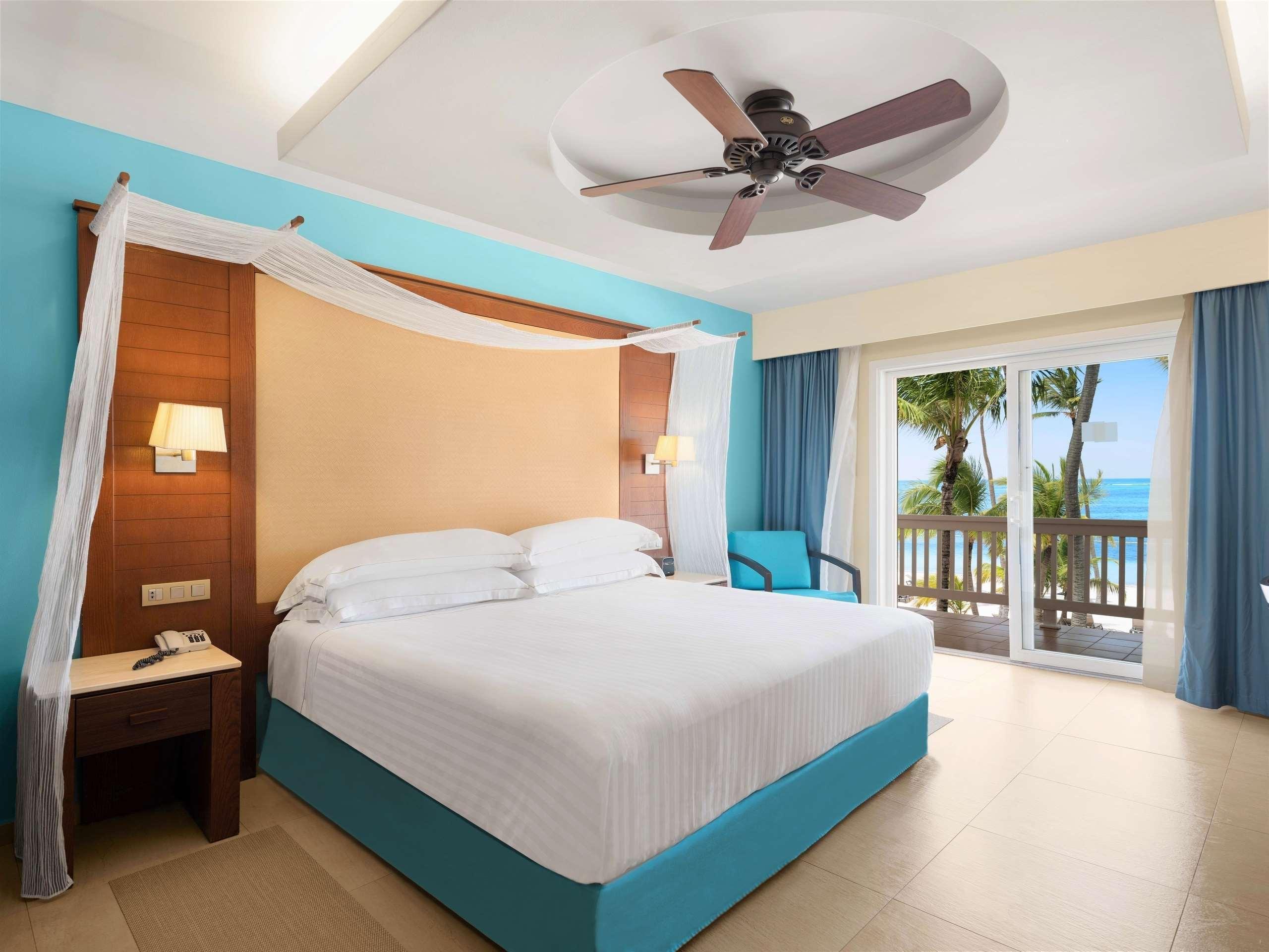 Barcelo Bavaro Beach (Adults Only) Πούντα Κάνα Εξωτερικό φωτογραφία A room at the Hard Rock Hotel & Casino Punta Cana