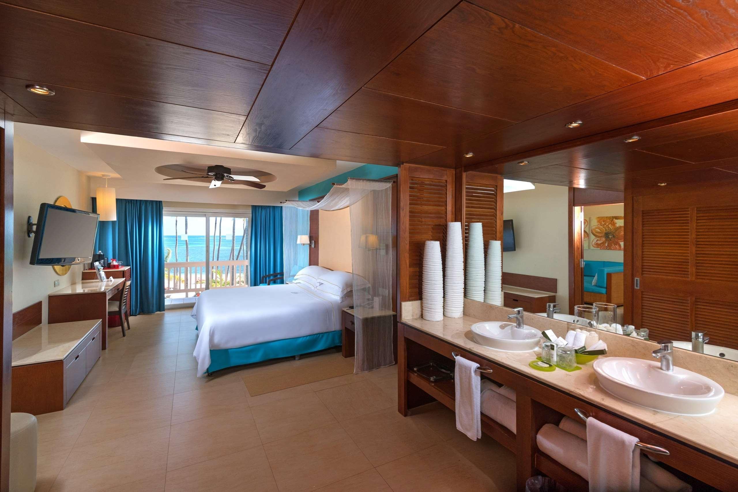 Barcelo Bavaro Beach (Adults Only) Πούντα Κάνα Εξωτερικό φωτογραφία Junior Suite